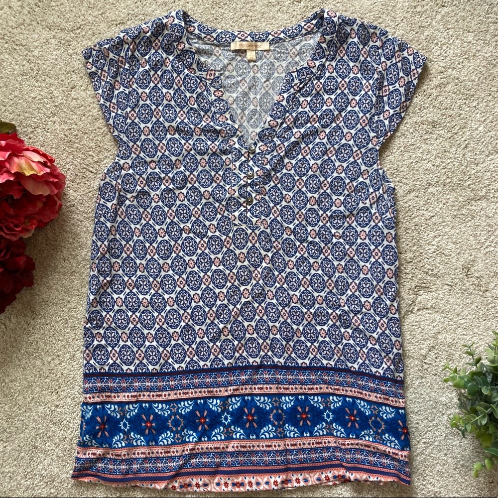 Women’s Short-sleeve Blouse